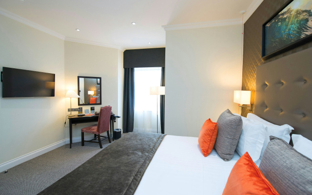 Hythe Imperial
