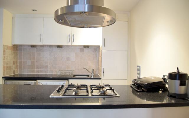 Modern 2 Bedroom Apartment