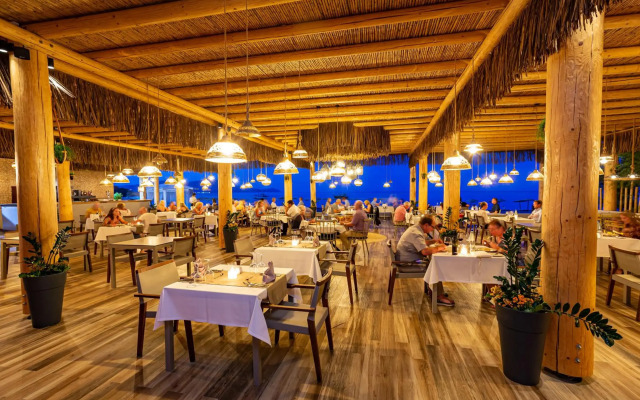 Lindos Bay Suites