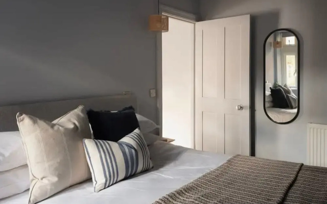St Catherine s Hospital - Superior Apartment
