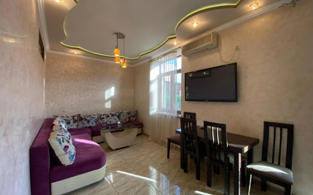 Amiryan street 1 bedroom Deluxe apartment With Balcony AM104