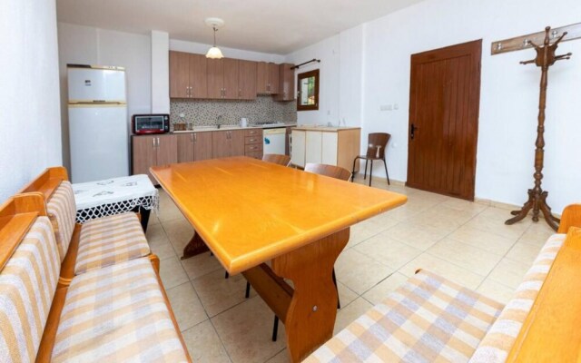 2 BR House With Calming Garden in Bodrum
