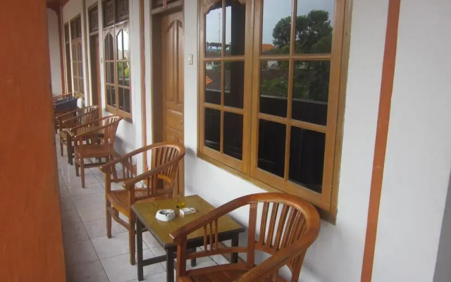 Taman Mekar Beach Inn 2