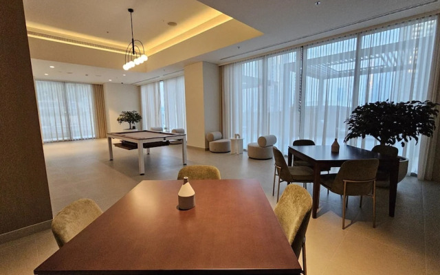 City Living at Its Best Near Burj Khalifa