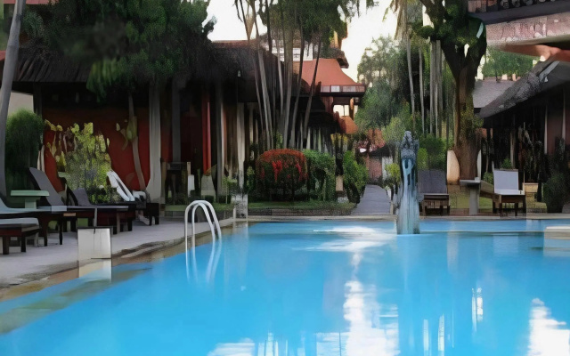 Angsoka Hotel – Pool – Singaraja