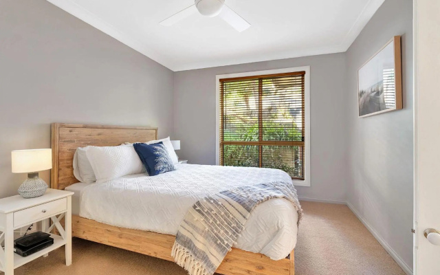 A 7 minute stroll to Greenfield Beach and White Sands Walk – Guest Rooms – Vincentia