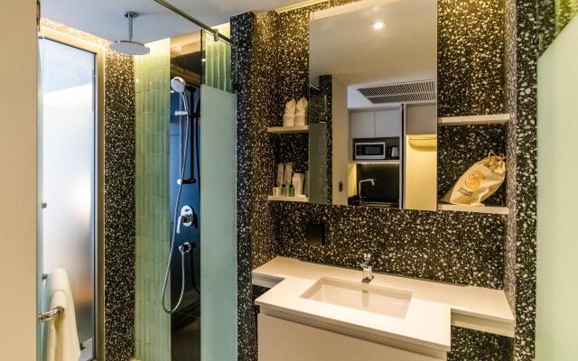 Seekers Finders Rama IV Hotel, SureStay Collection by BW