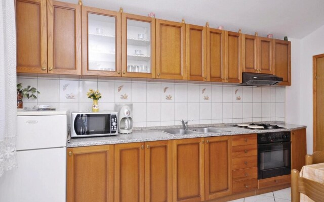 Amazing Home in Zadar With Wifi and 4 Bedrooms