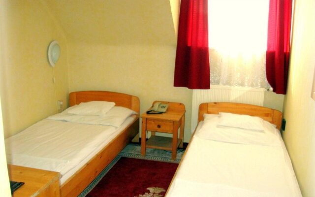 Oázis Hotel Étterem