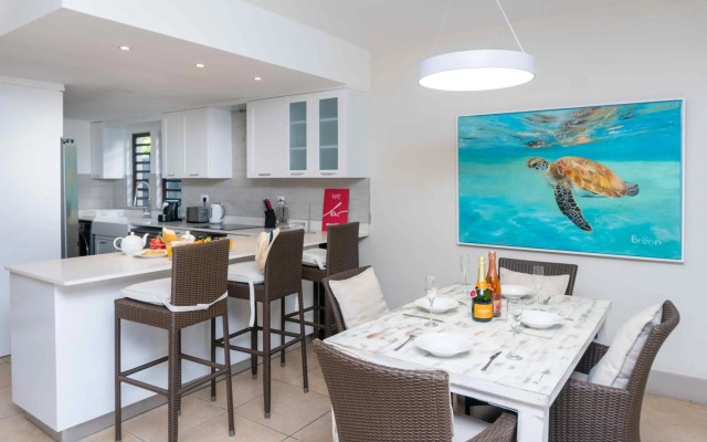 Bon Azur Beachfront Suites & Penthouses with LOV