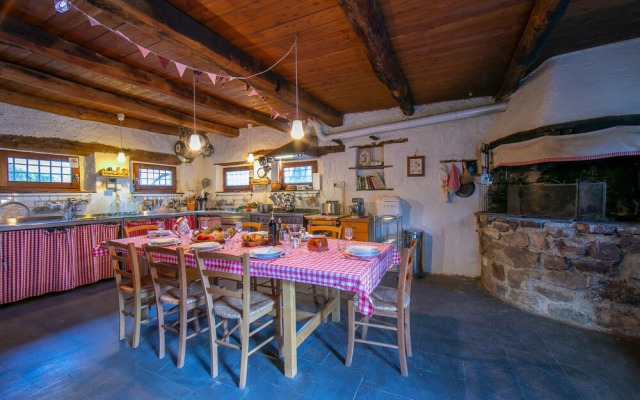 Le Fratte Sport and Relax in Hilly Area