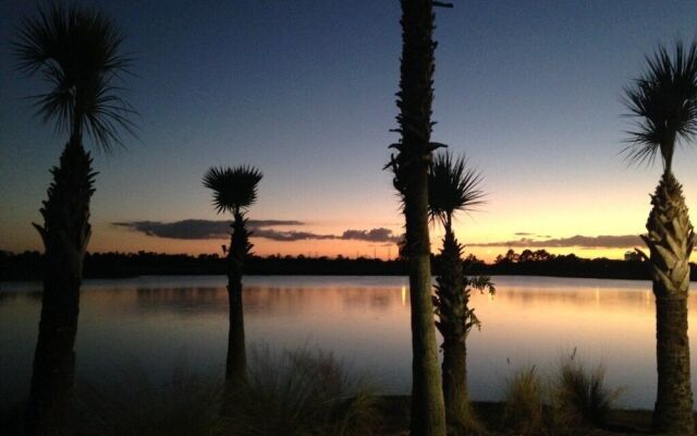 Penthouse Prize. 3 Bedroom Condo by Redawning