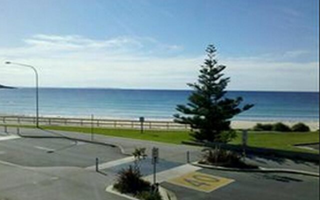 Beachhouse Mollymook