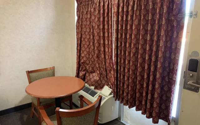 Coachman's Inn Motel