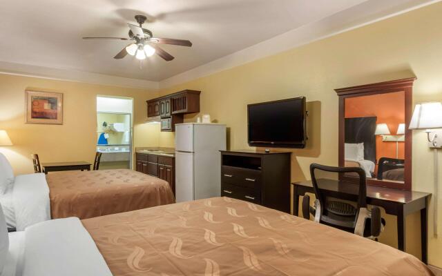 Quality Inn & Suites at The Outlets Mercedes/Weslaco