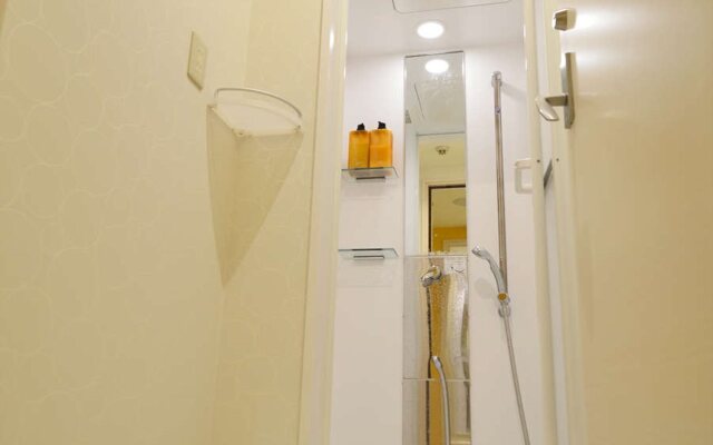 Capsule Hotel B&S Eco-Cube Shinsaibashi