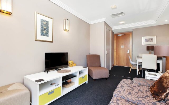 Metropolis 2 Bedroom Park Suite