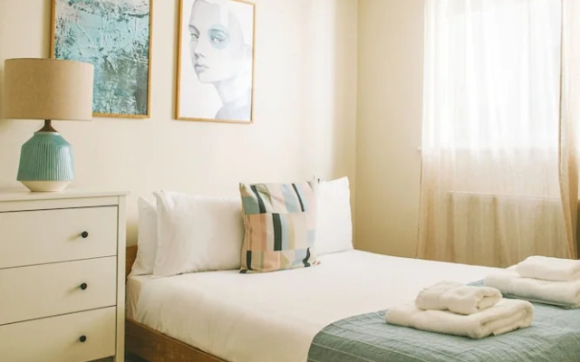 Spacious 3 Bedroom Apartment in South Kensington near Museums