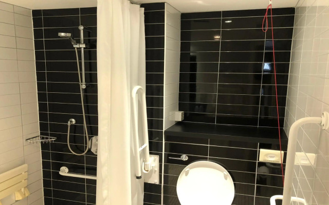 Holiday Inn Express Glenrothes by IHG
