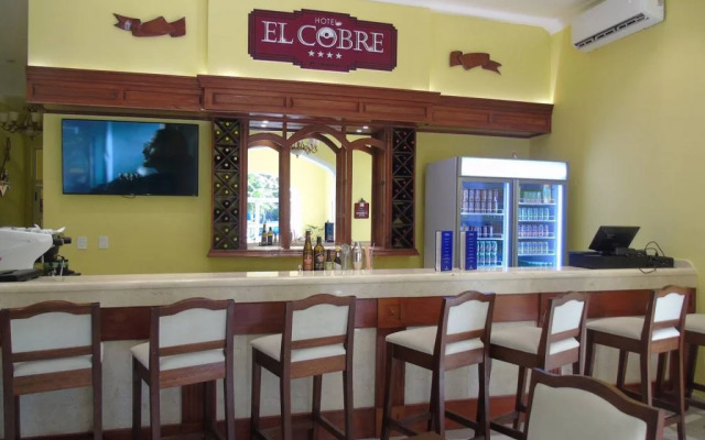 Hotel E El Cobre