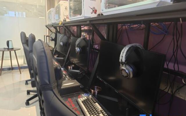 Zhoukou Celebrity International Hotel (Wenchang Wanda Plaza)