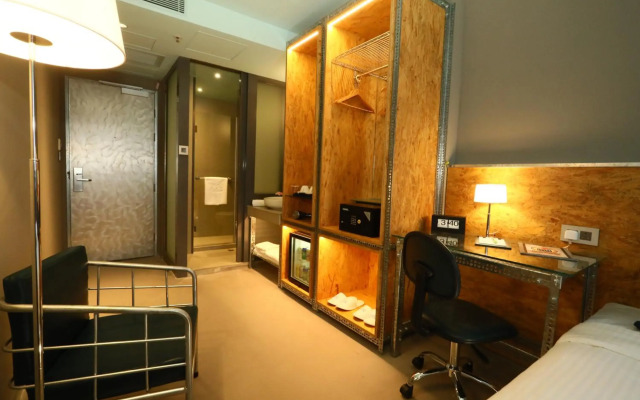 IND Hotel