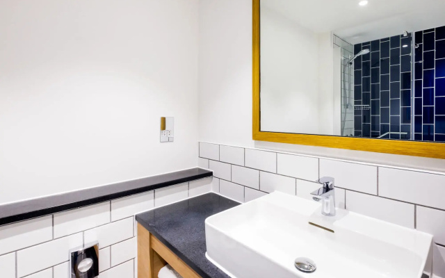 Holiday Inn Reading South M4 Jct11 by IHG