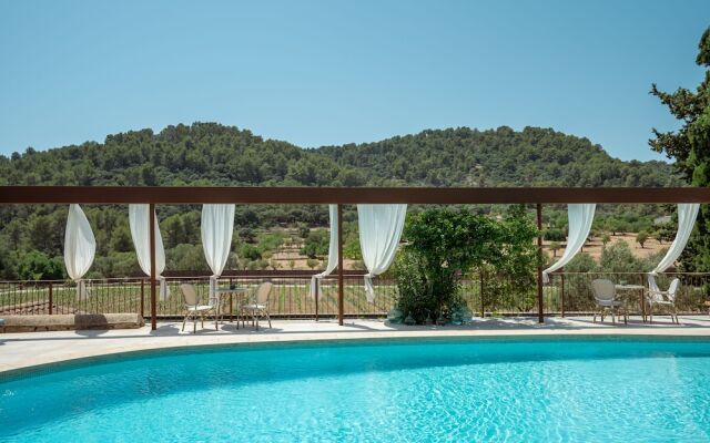 Rondaia Suites & Villas