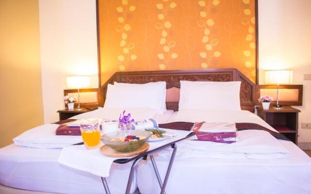 People Place Boutique In Town Hotel