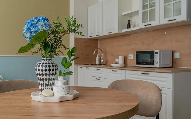 Лайт Апартаменты на улице Крестинского 8