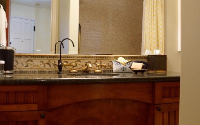 Castillo Inn at the Beach