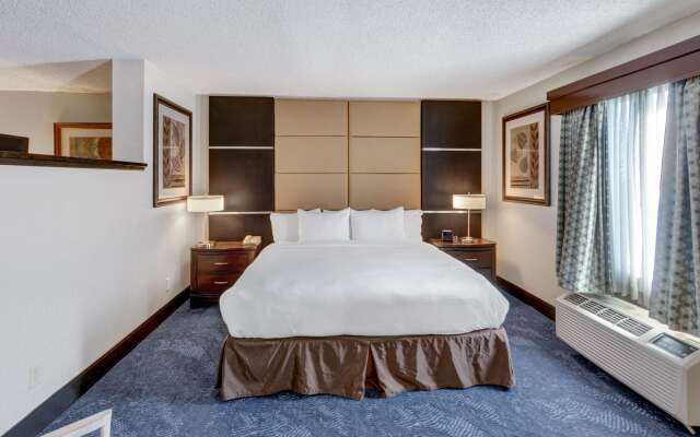 DoubleTree by Hilton Hotel Wichita Airport