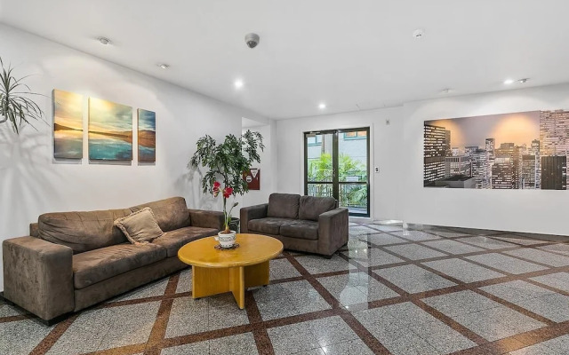 Zodiak Central 2 BR Apt Free Parking Gym