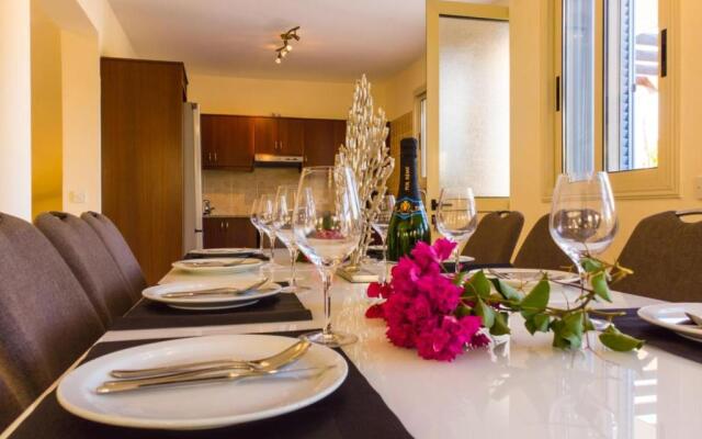 Theos Club Villas 3