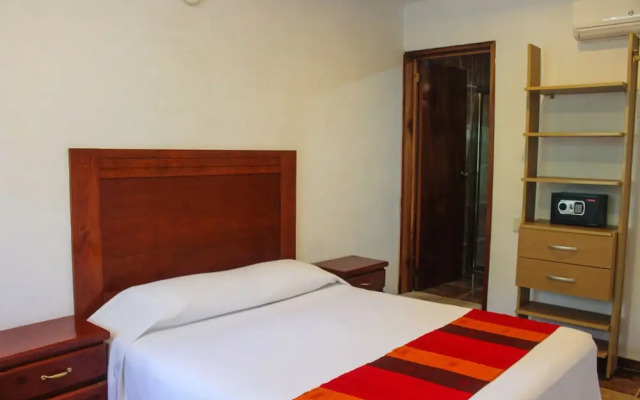 Real Mayab Hotel & Bungalows