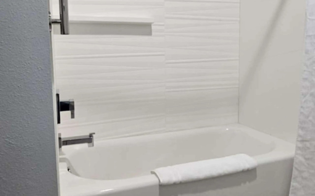 Edgewater Inn and Suites, Ascend Hotel Collection