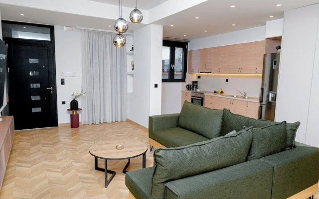 B G Urban Spa by Cretanhouses