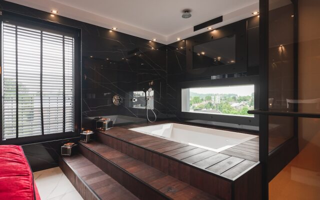 Art Suites Hotel