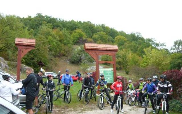 Penzión Skalná ruža - Kövirózsa panzió