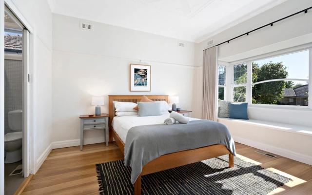 Essendon Gem Bungalow 4BR