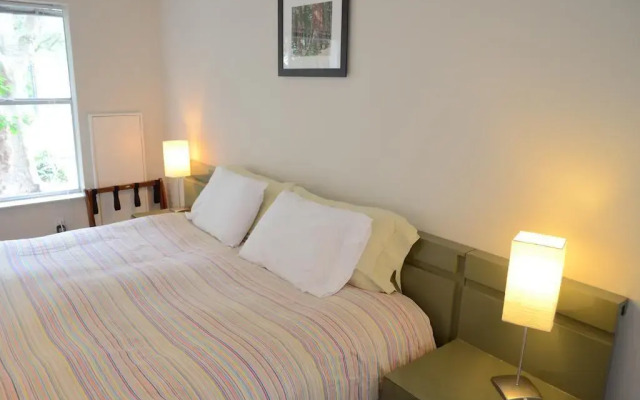 Modern B & B