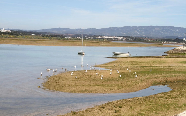 Villa Linda, Alto da Ria