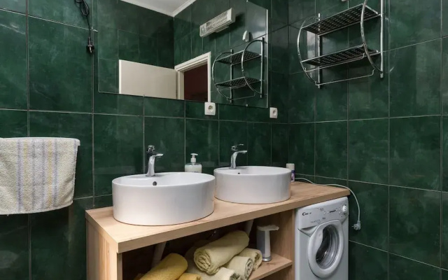Apartments Mavi - Two-bedroom Apartment With Terrace and City View