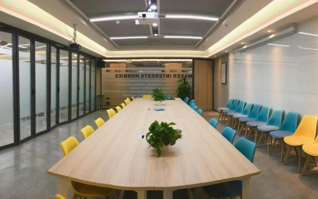 May Yunshe Hotel (Zhumadian High-speed Railway West Station)