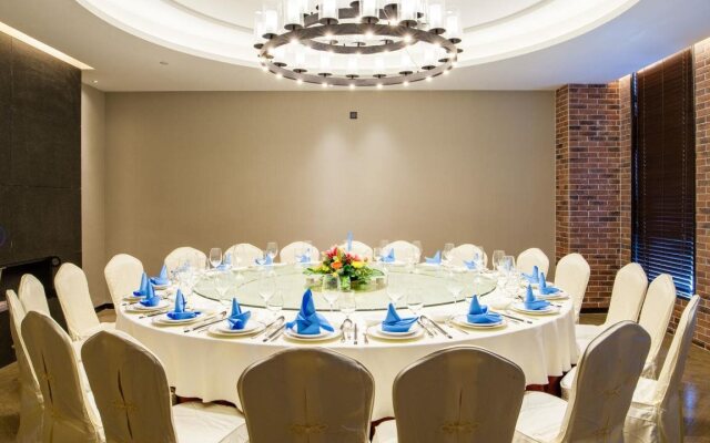 Kings land Linxi Hotel
