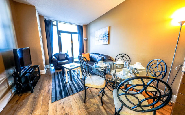 Lake View Luxury Condo by Elite Suites