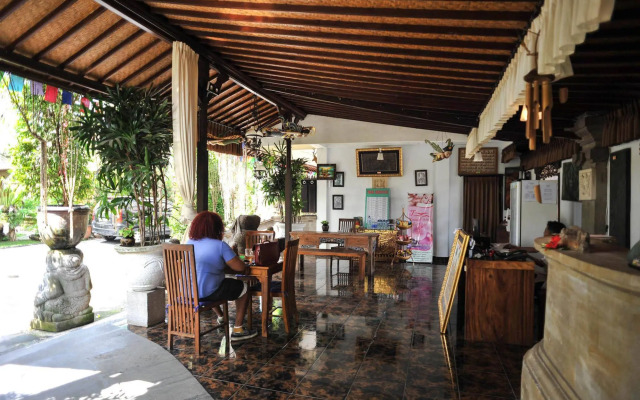 Airy Ubud Raya Teges Kawan Gang Merak Bali