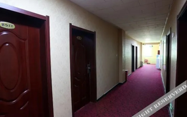 Junyi Chain Hotel (Shunping Baoding Bank)