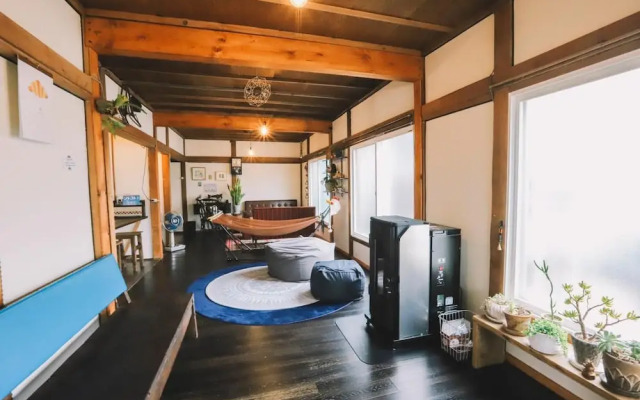 KUSHIRO GUESTHOUSE COOK A DOODLE DOO - Hostel