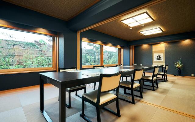 Kanku Izumiotsu Washington Hotel